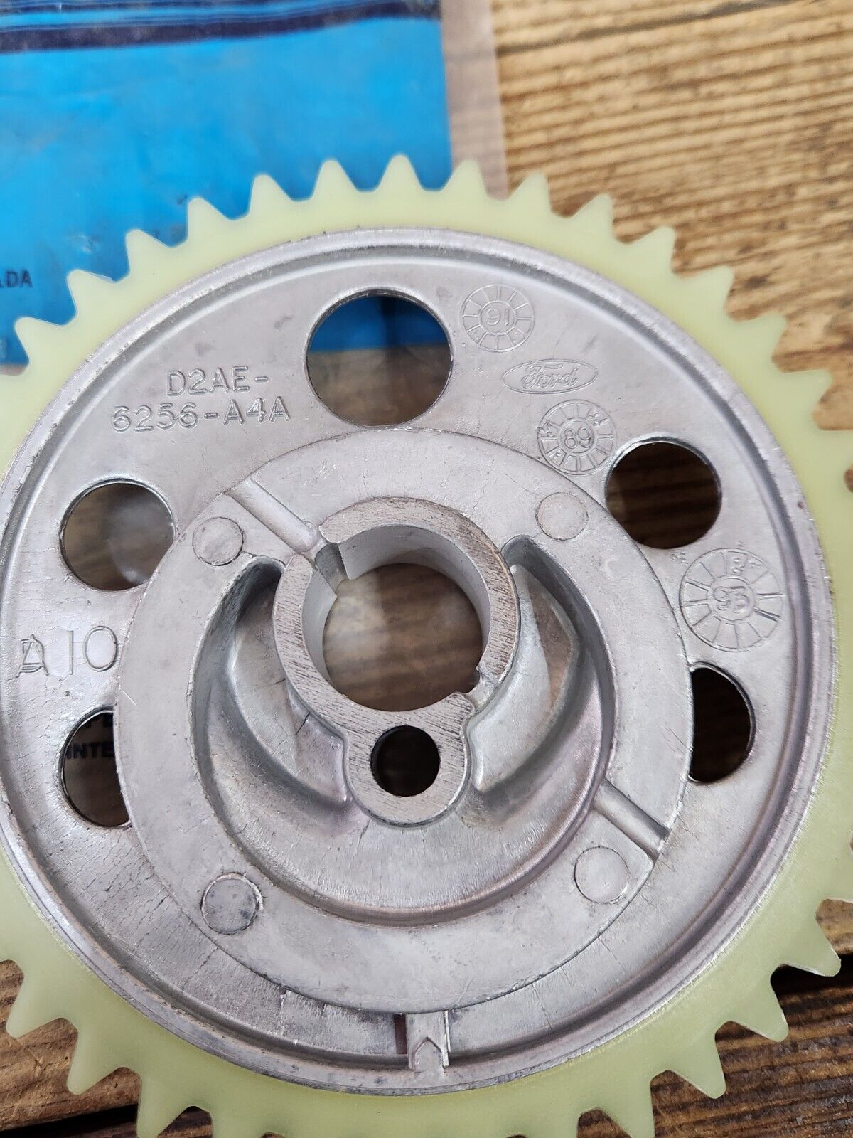 1985-88 BRONCO E&F TRUCKS LTD TBIRD ENGINE CAM TIMING SPROCKET FORD D3AZ-6256-B