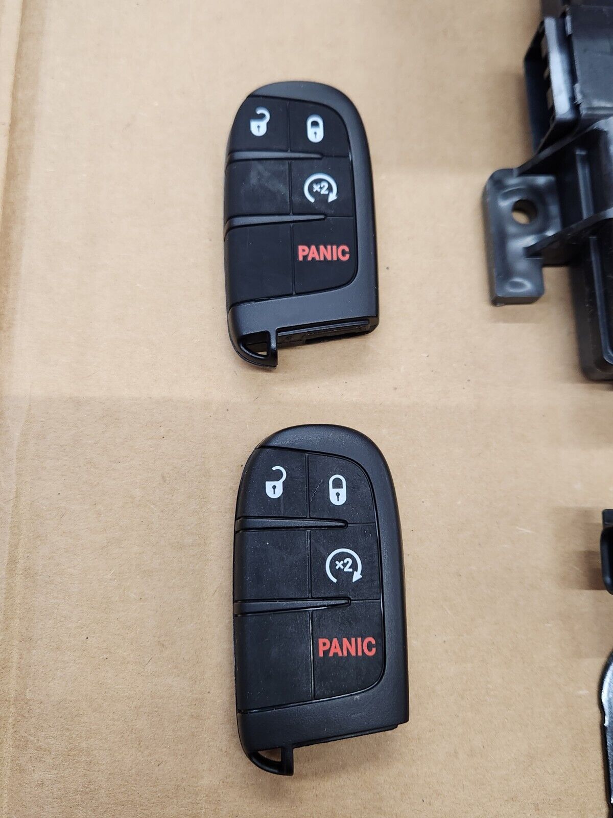 NEW Genuine Mopar 2019 Dodge Durango Remote Start Keyless Entry Fob 82216067AA