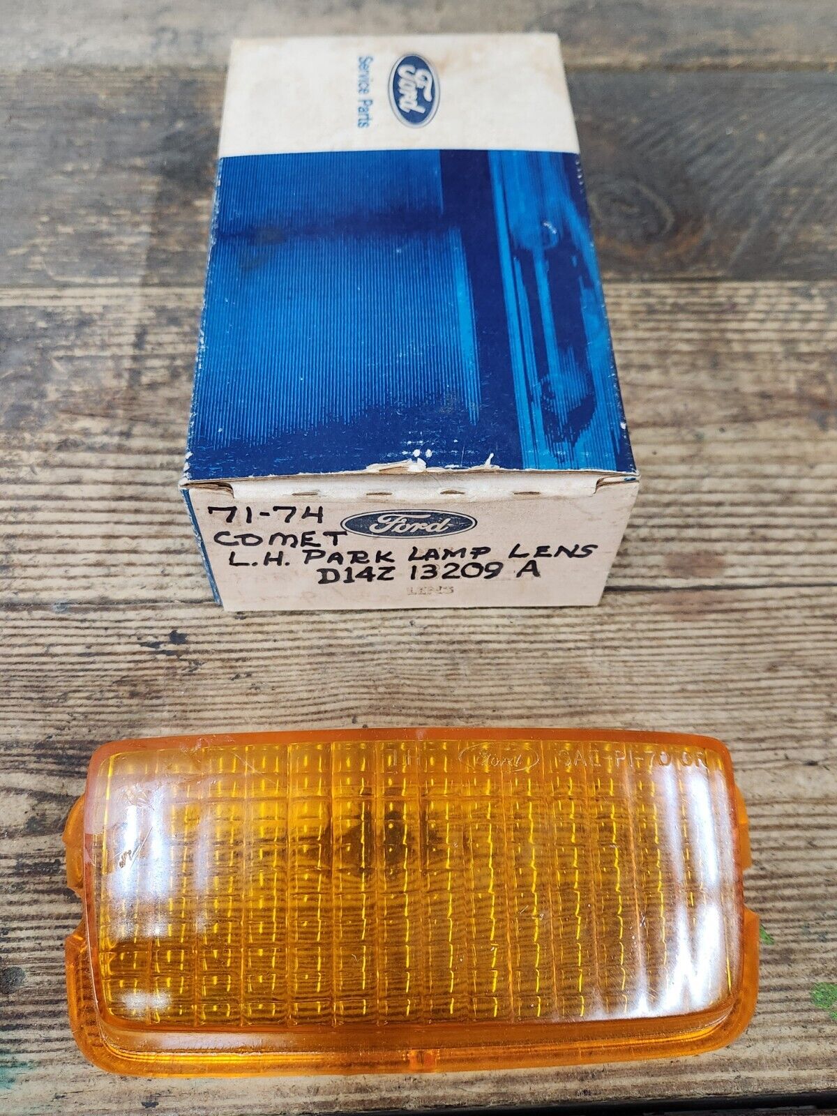 NOS 1970 MERCURY COUGAR 71-73 MERCURY COMET GT LH PARKING LIGHT LENS D14Z13209A