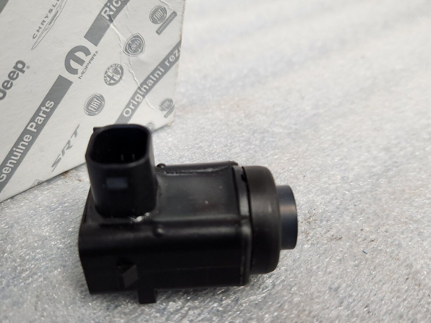 NEW OEM 05-10 Mopar Jeep Grand Cherokee Commander Park Assist Sensor 5HX08TZZAA