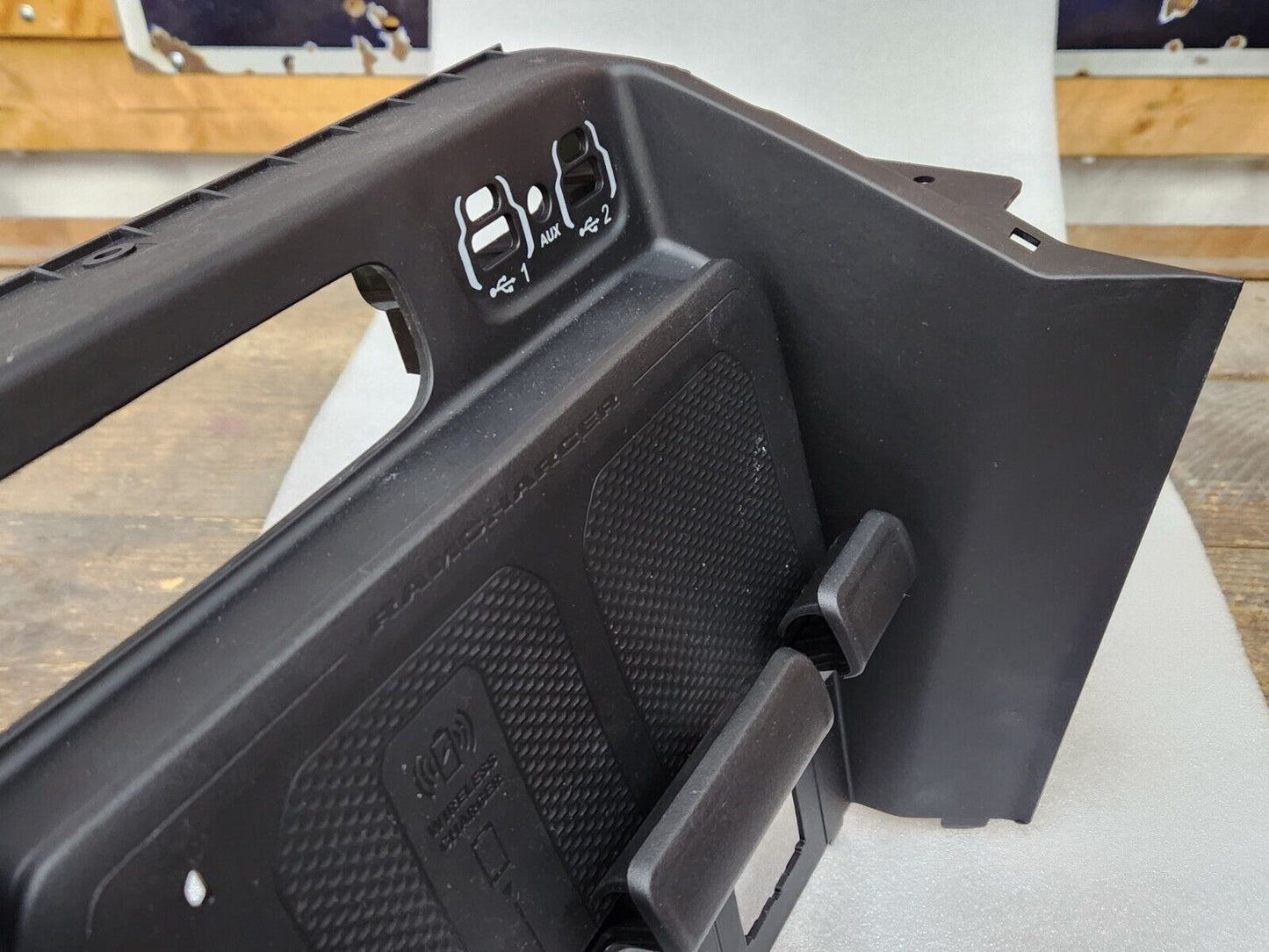 NEW 2019-23 DODGE RAM TRX BIG HORN CENTER CONSOLE MEDIA 115V USB WIRELESS BEZEL