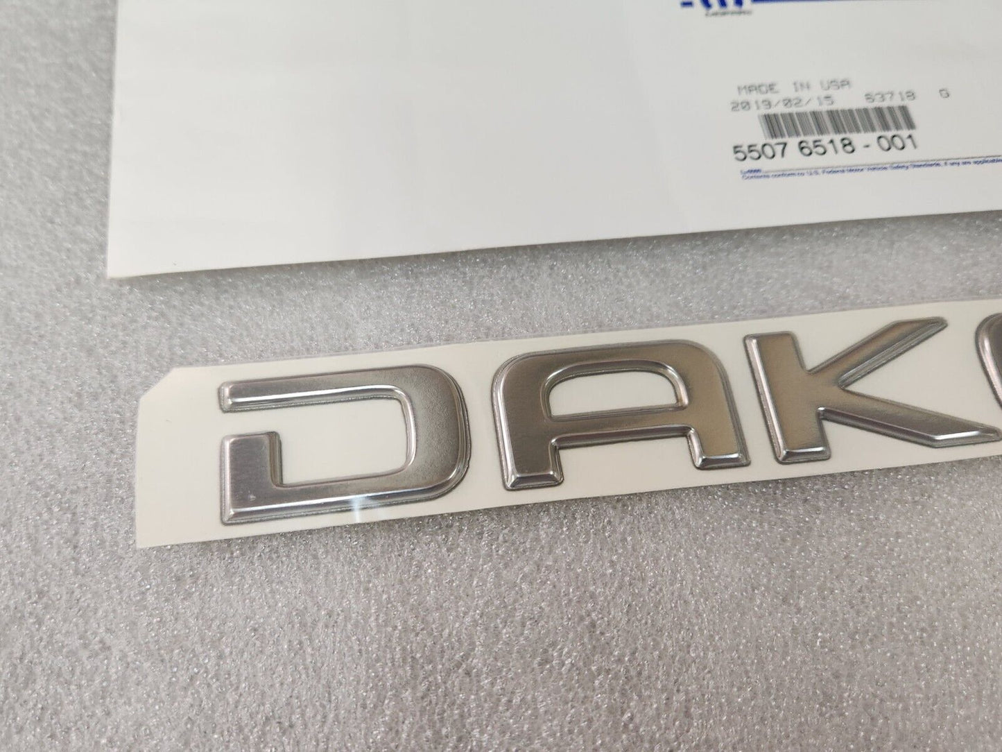 NEW OEM MOPAR 1997 - 2003 DODGE DAKOTA DOOR DECAL EMBLEM LOGO 55076518