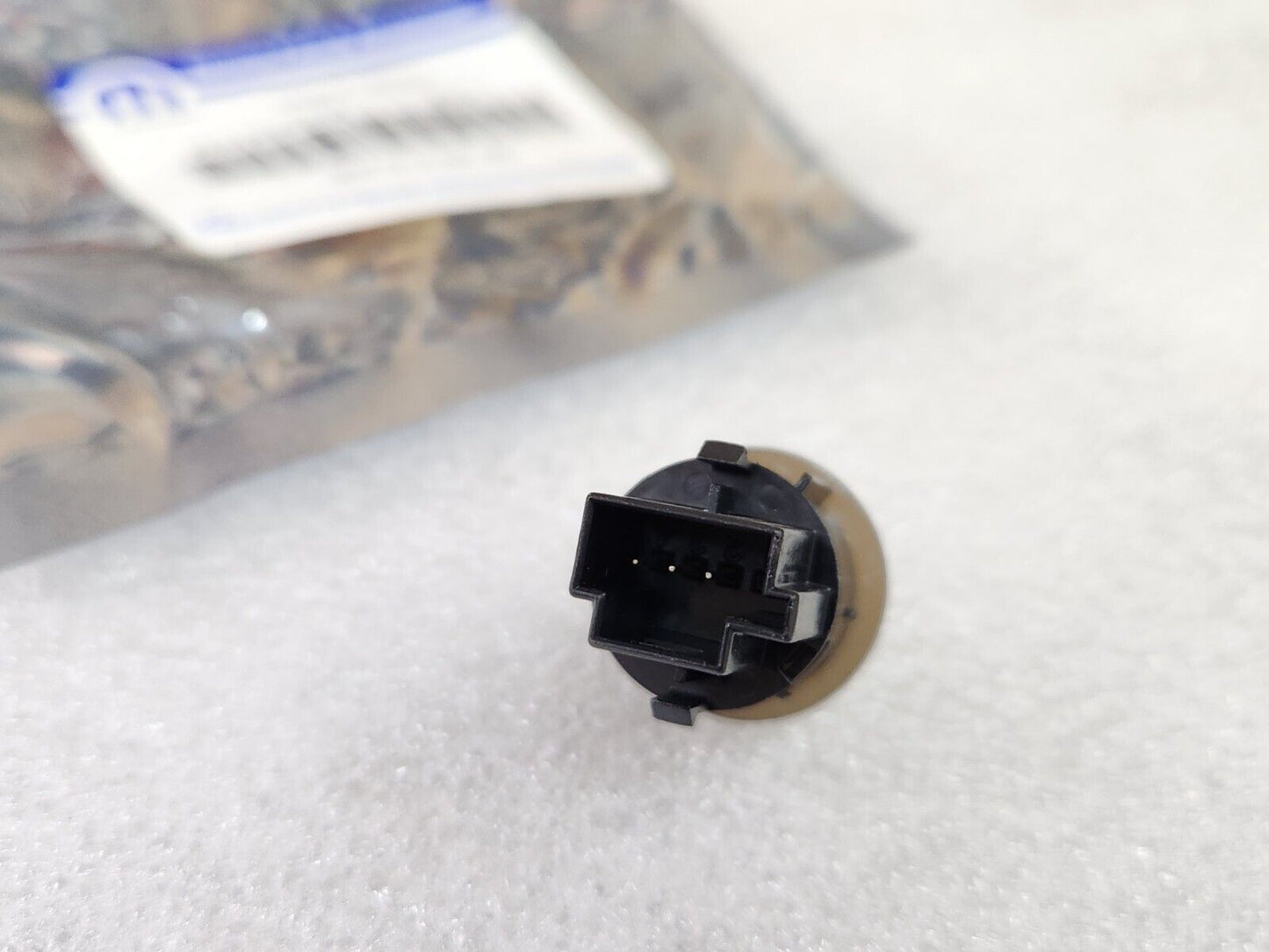 NEW OEM MOPAR 15-17 JEEP DODGE CHRYSLER TEMPERATURE SUNLOAD SENSOR 68230113AB