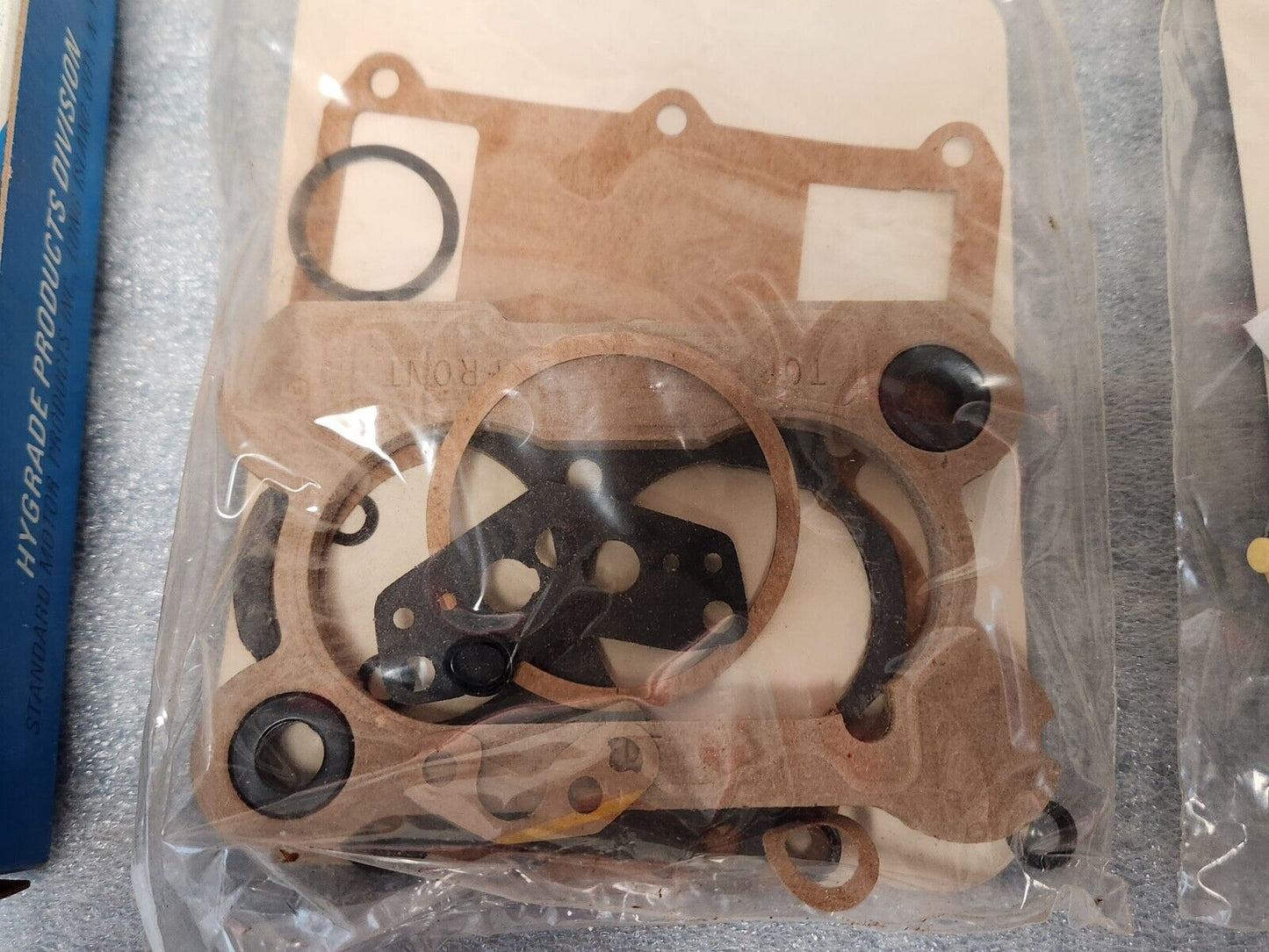 NEW 1975 Chevy Car GMC 350 Eng Carburetor Rebuild Kit Rochester 2GV  2 Barrel