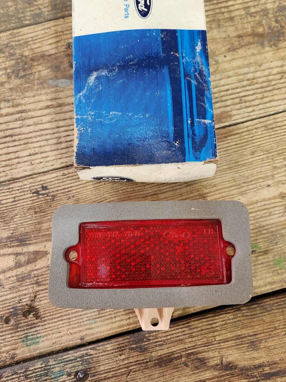 NOS 1971 1972 1973 FORD MUSTANG LH REAR SIDEMARKER LIGHT LAMP ASBY D1AZ-15A201-H