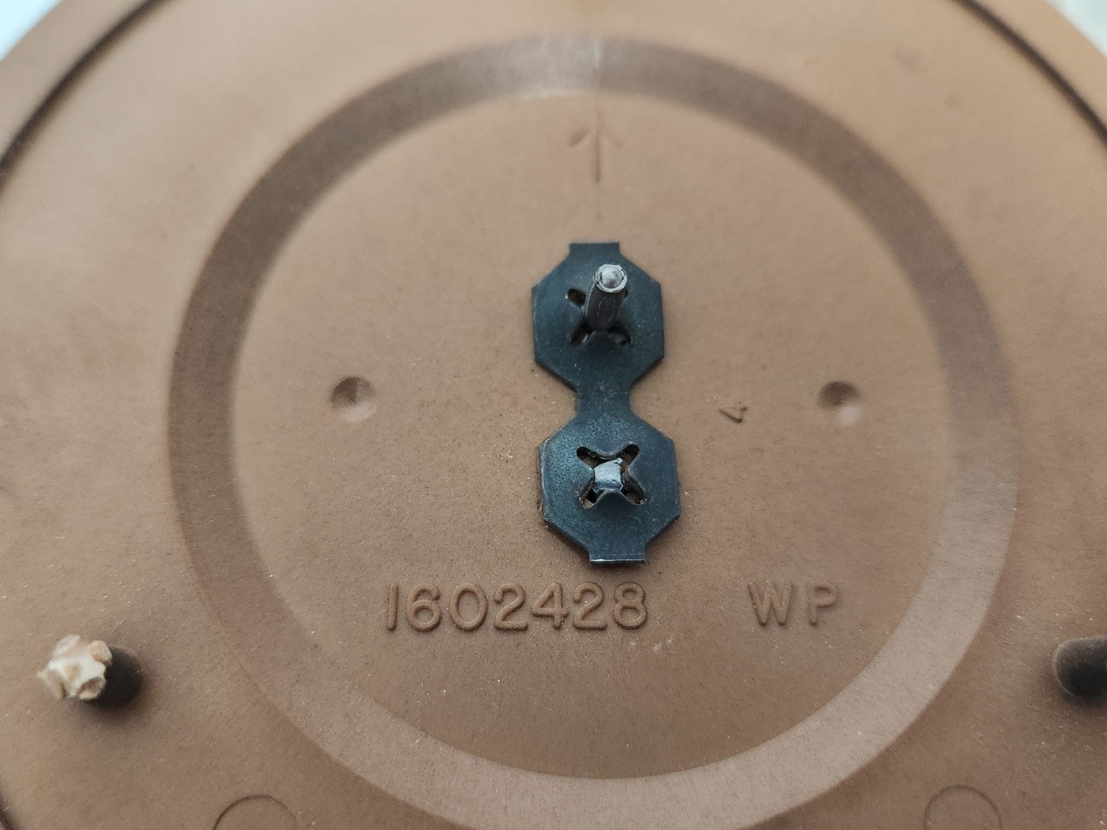 7157700
