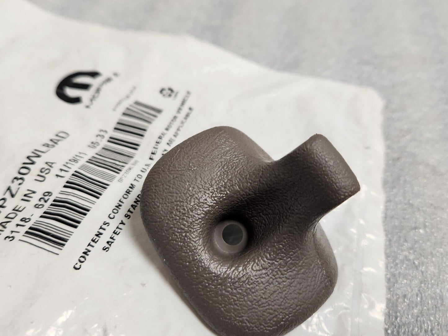 NEW OEM MOPAR 2001-2006 Chrysler Sebring Convertible Gray Sun Visor Clip
