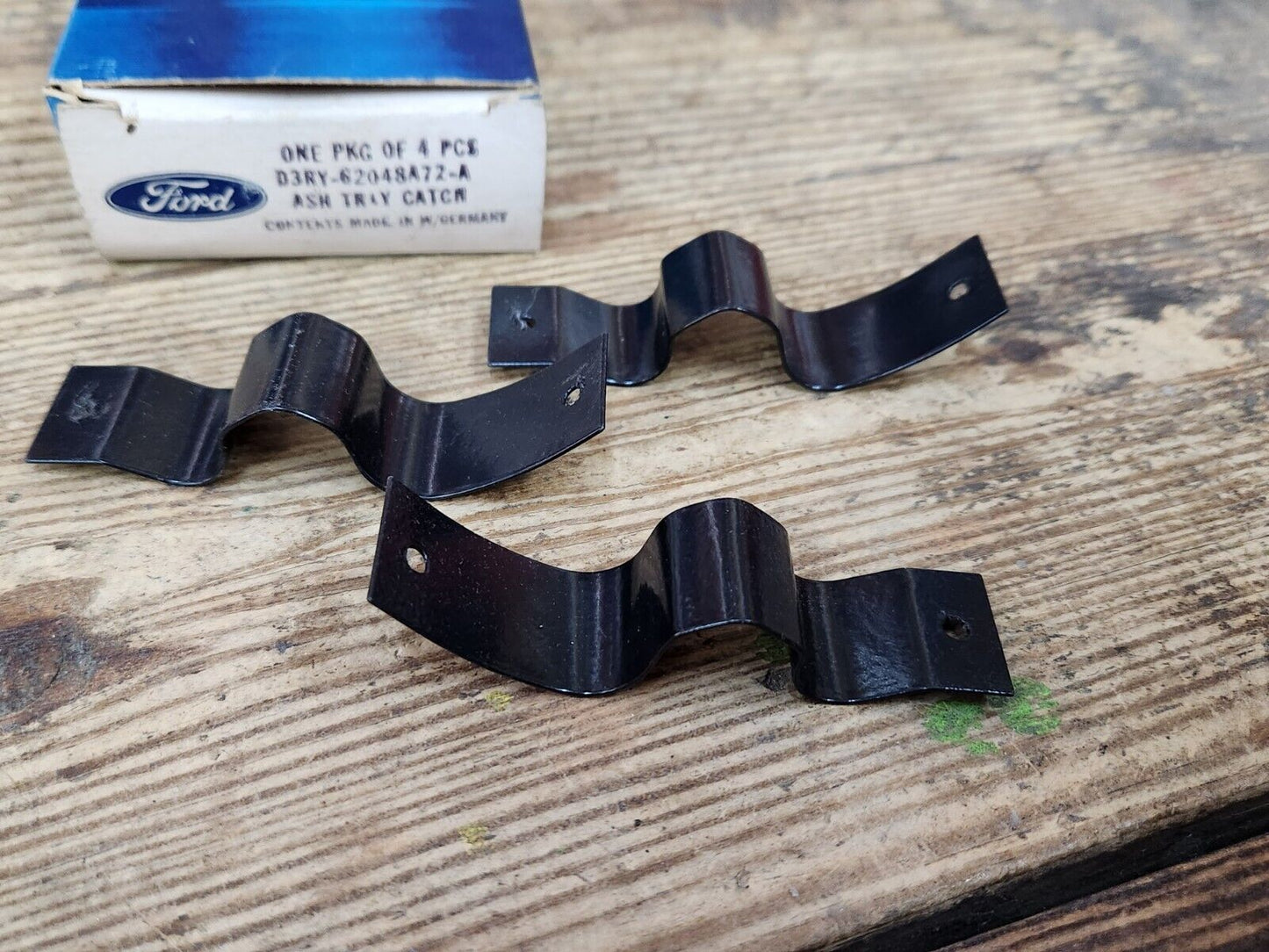 NOS 1973 1974 MERCURY CAPRI REAR CONSOLE ASHTRAY CATCH LOT OF 3