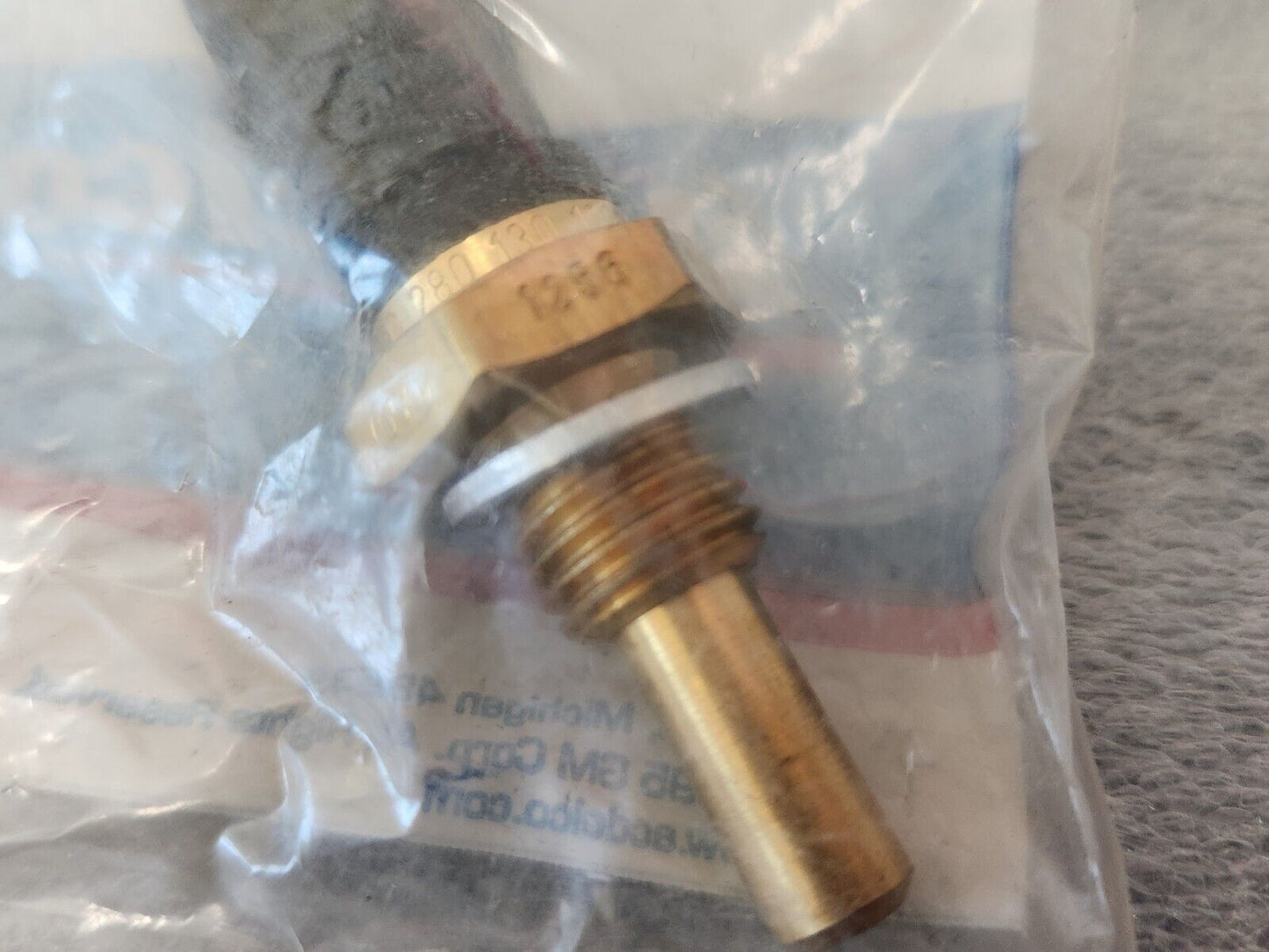 NEW OEM 2004-2017 GM Engine Coolant Temperature Sensor 12566778 12639899