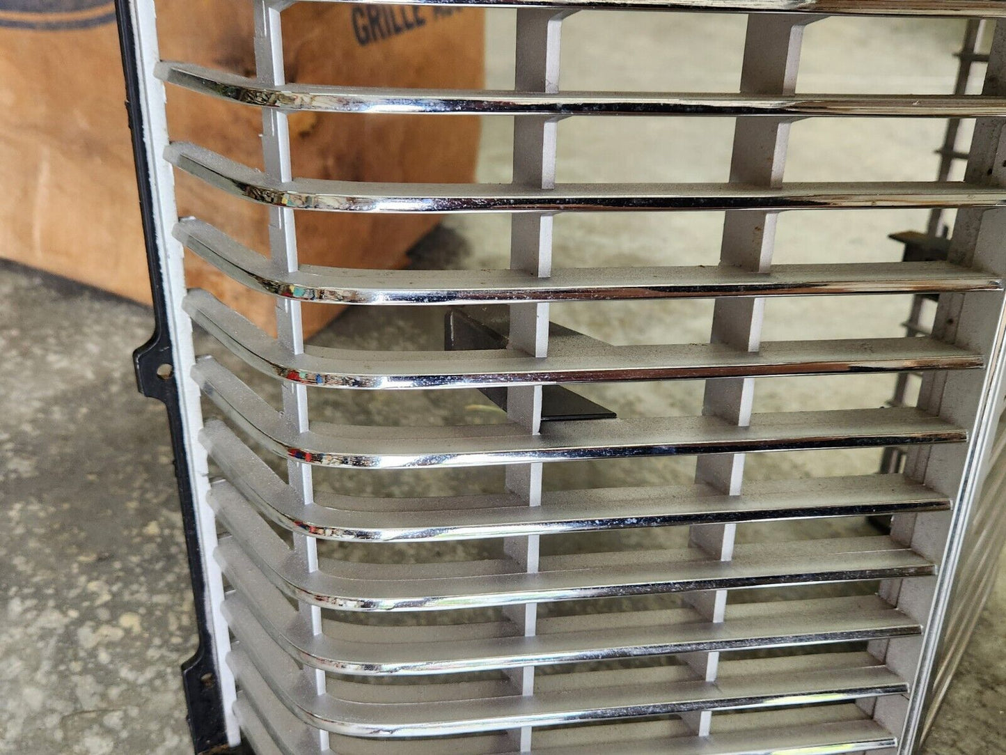 NOS 1972 Ford LTD Galaxie 500 Country Squire Ranch Grille in Box D2AZ-8200-A