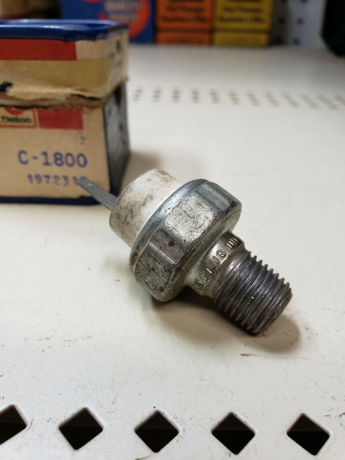 NOS DELCO OIL PRESSURE SWITCH 77-84 DODGE PLYMOUTH CHRYSLER 1972317 C-1800