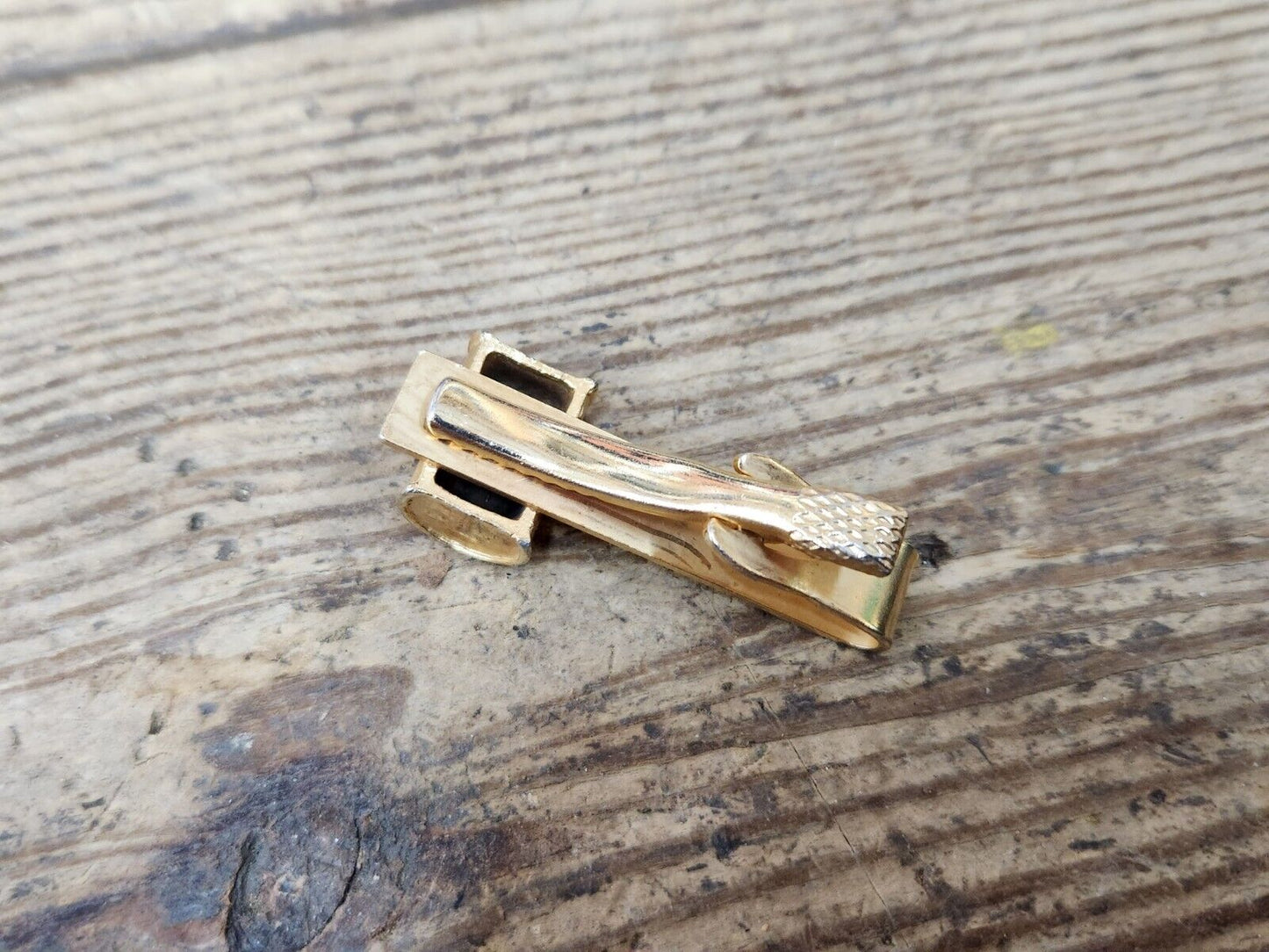 Gold Mobile Oil & Gas Super Oil Can Vintage ENAMEL Tie Bar Clip standard socony
