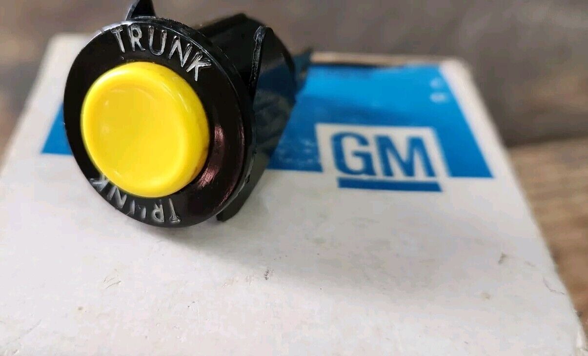 1970-81 GM  PONTIAC FIREBIRD TRANS AM Power Trunk Glove Box Yellow Button DASH