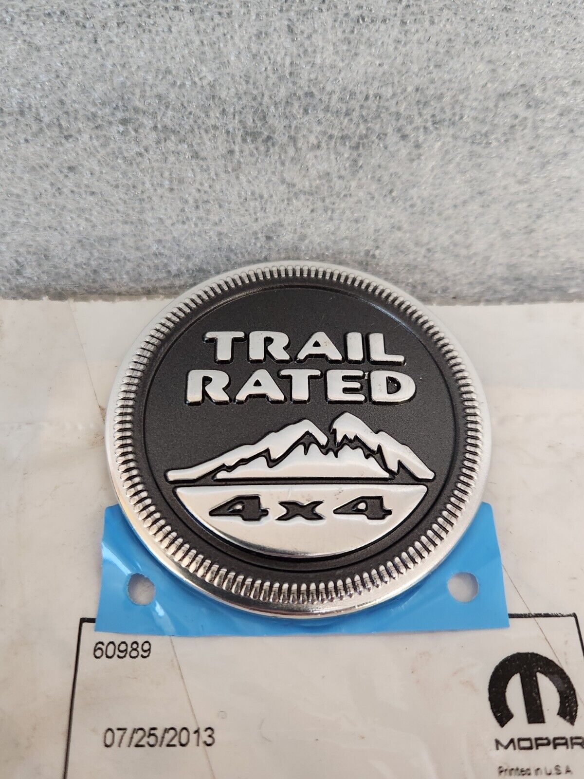 2011-2021 Jeep Grand Cherokee Trail Rated 4X4 Fender Emblem Medallion 55157318AB
