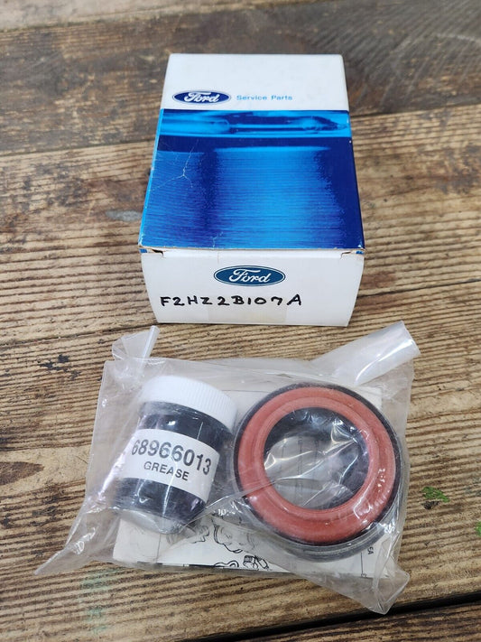 NOS OEM 1992 1993 Ford Heavy Truck Wheel Cylinder Repair Kit F2HZ-2B107-A