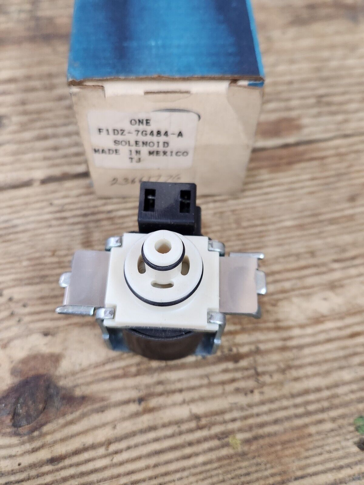 NEW OEM 1991-95 Ford F1DZ-7G484-A Auto Trans Lock-up Control TCC Solenoid