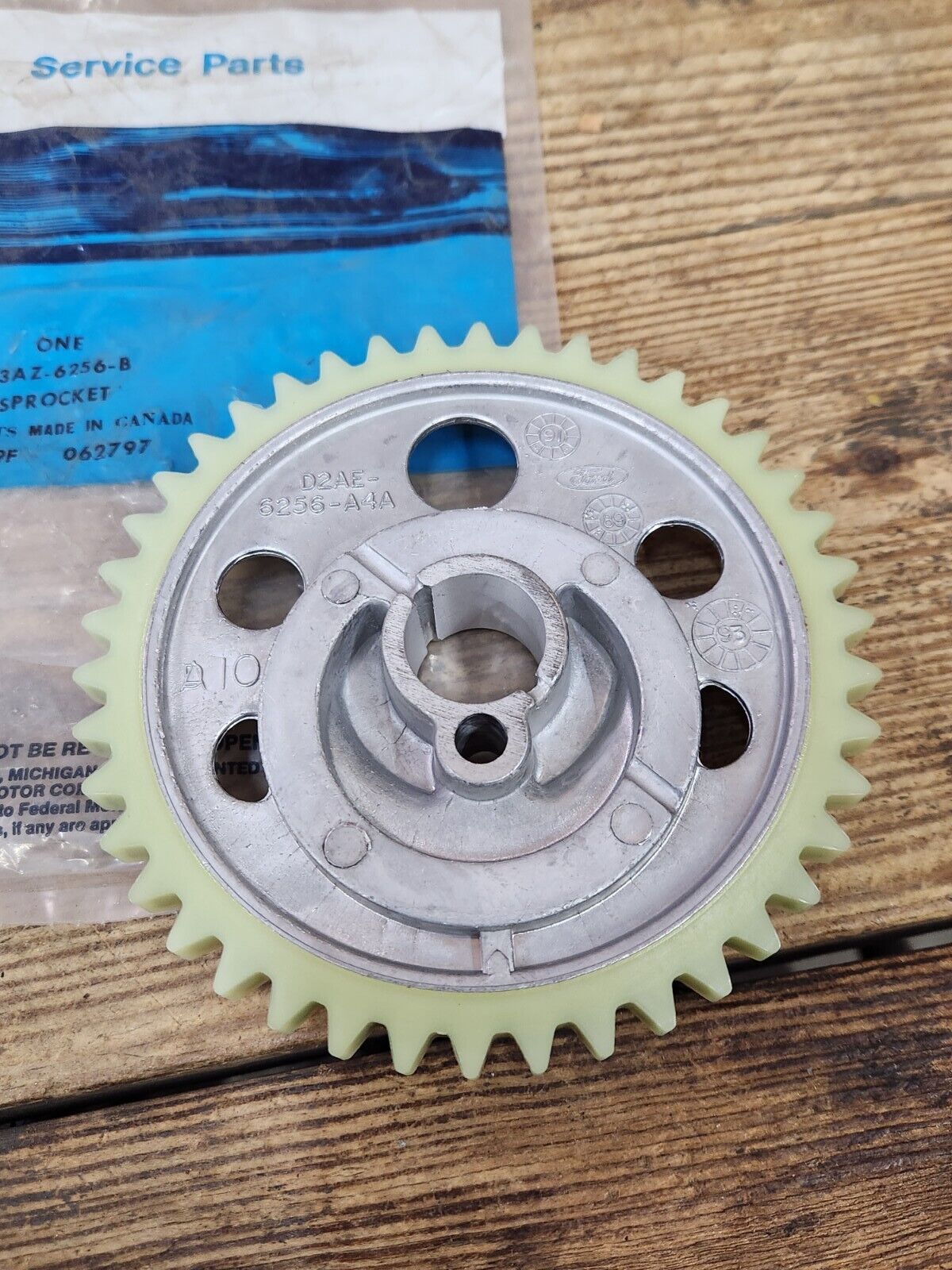 1985-88 BRONCO E&F TRUCKS LTD TBIRD ENGINE CAM TIMING SPROCKET FORD D3AZ-6256-B
