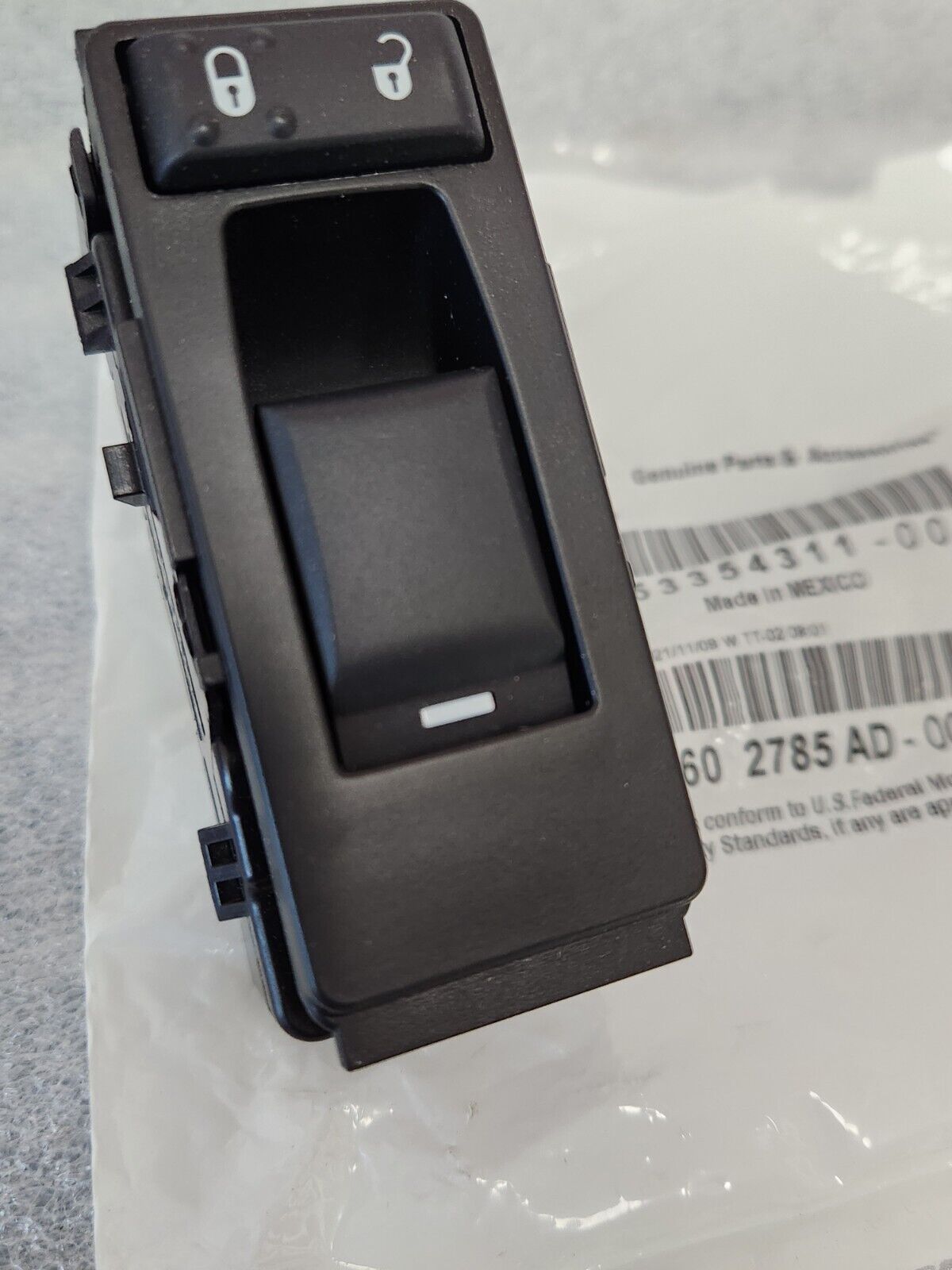 NEW Genuine MOPAR Door Window Lock Switch 200 300 Charger Magnum 04602785AD