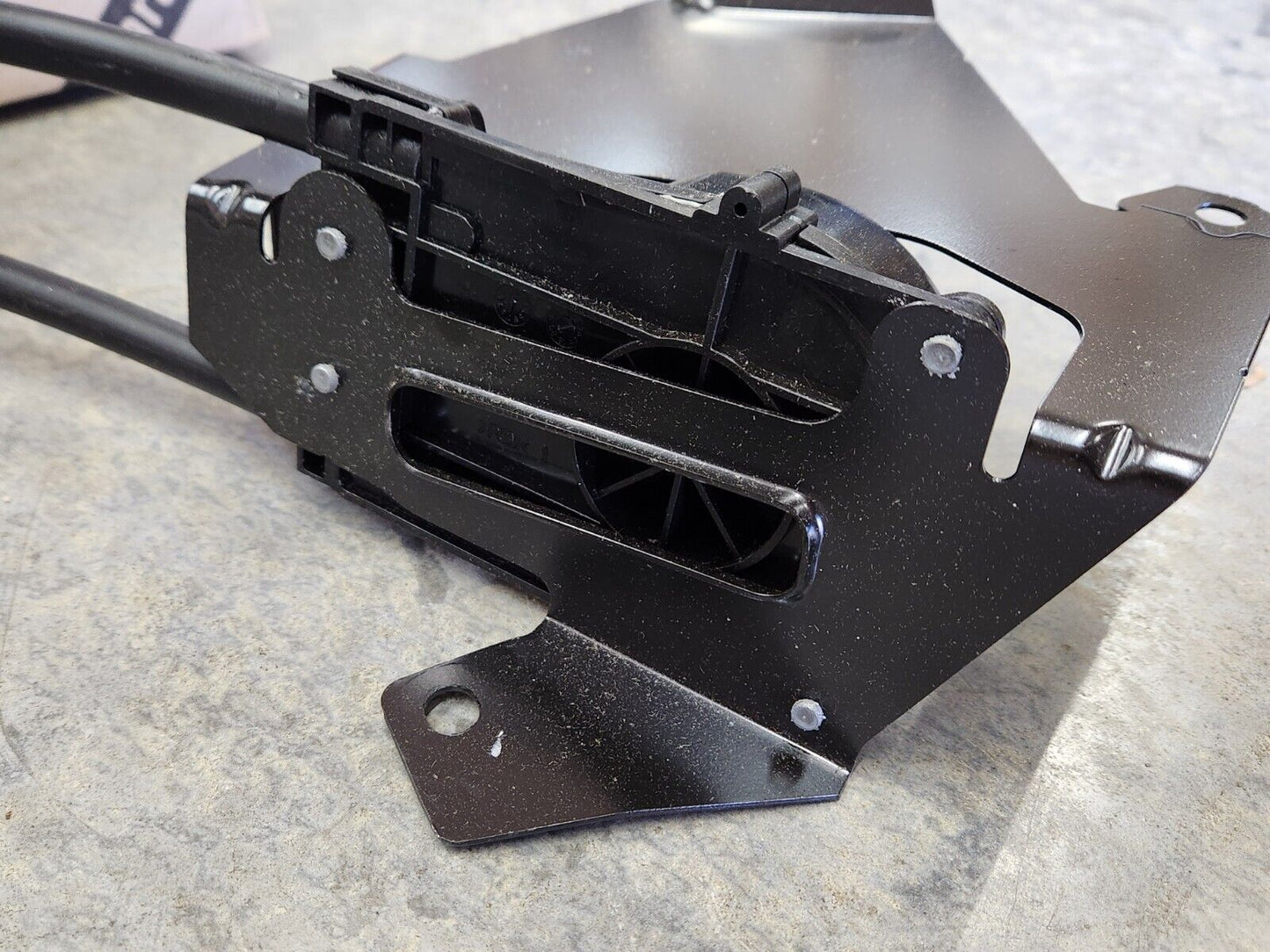 15-22 RAM PROMASTER CITY SPARE TIRE CARRIER WINCH HOIST GENUINE MOPAR 68421527AA