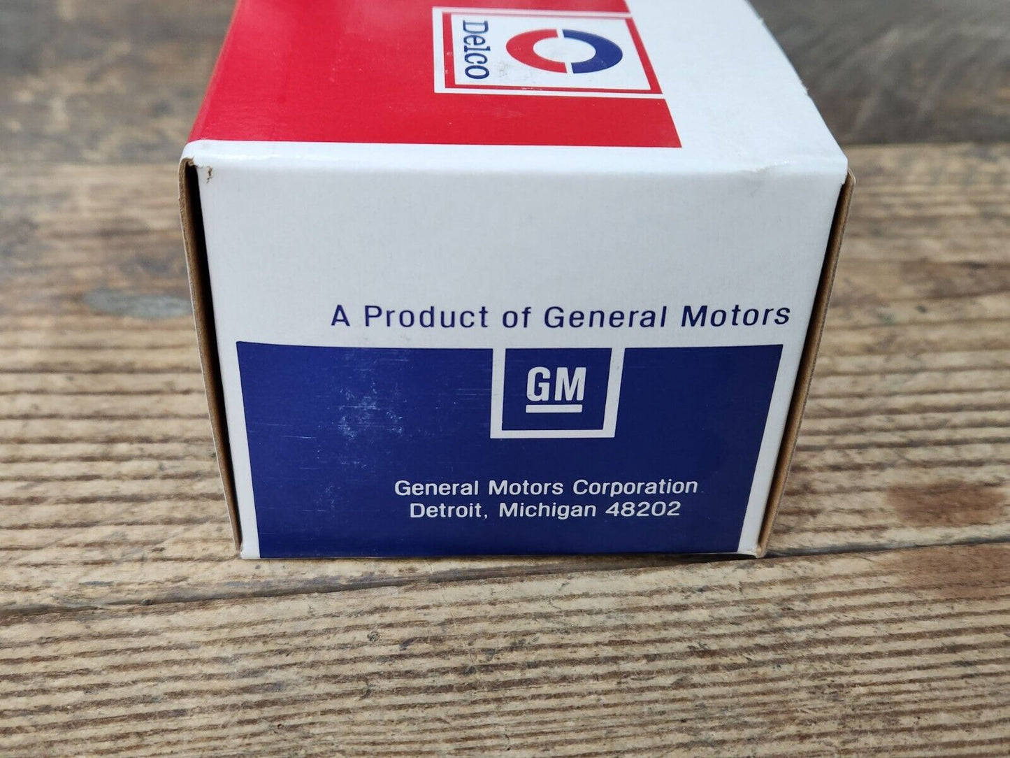 NOS NEW 12522841 OEM GM Engine Coolant Thermostat 131-89 Top Kick C6500 C7500