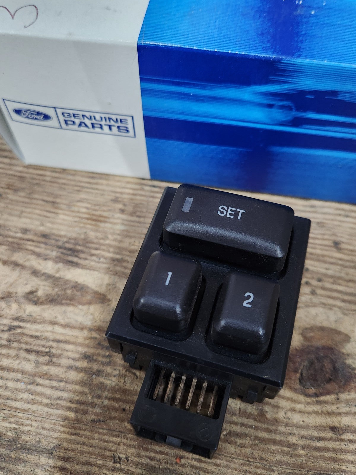 8252001