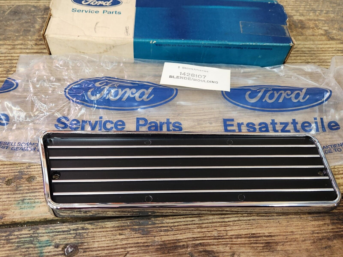 NOS MK1 CAPRI GT RS V6 GENUINE FORD UPPER RH DUMMY VENT - TYPE 1