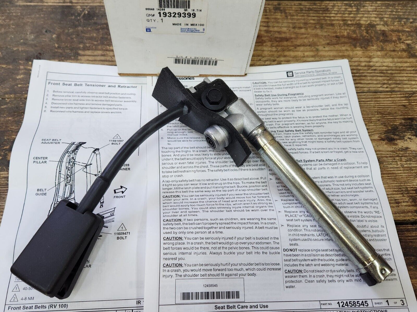 NEW OEM Chevrolet GMC Saturn Buick Driver Side Seat Belt Tensioner Kit 19329399