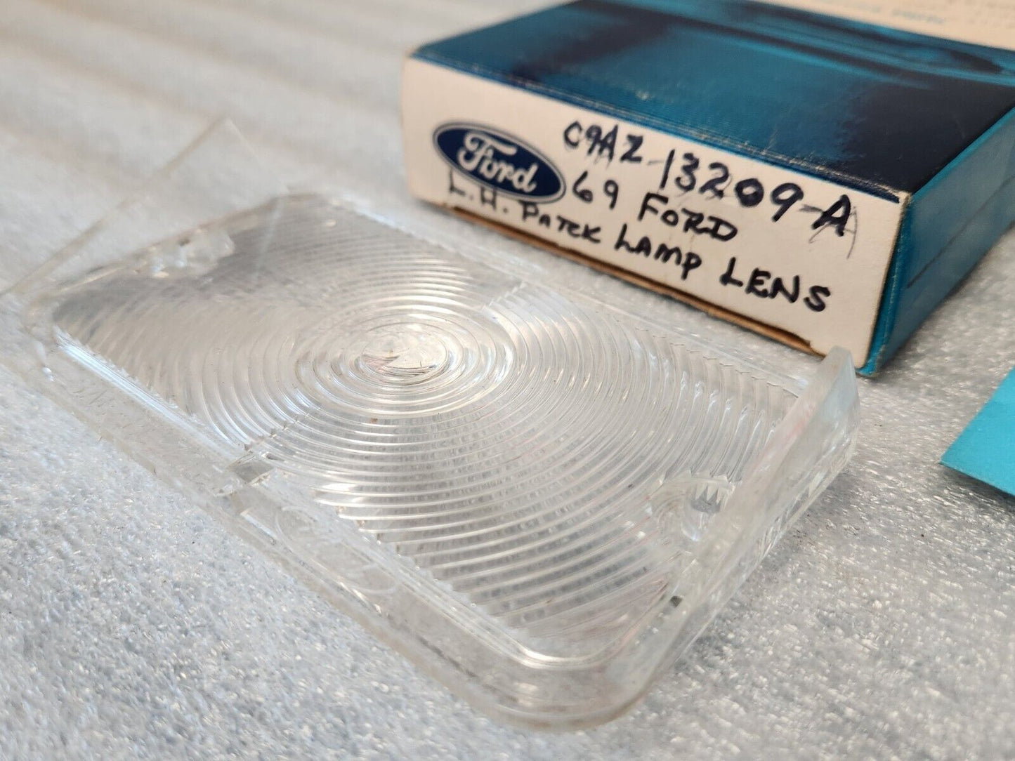 NOS OEM 1969 1970 FORD GALAXIE CUSTOM LH PARKING LAMP CLEAR LENS C9AZ-13209-A