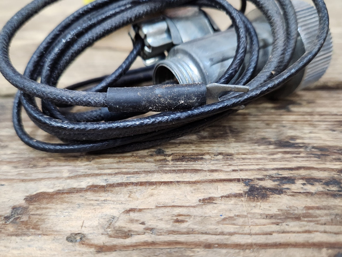 6981100