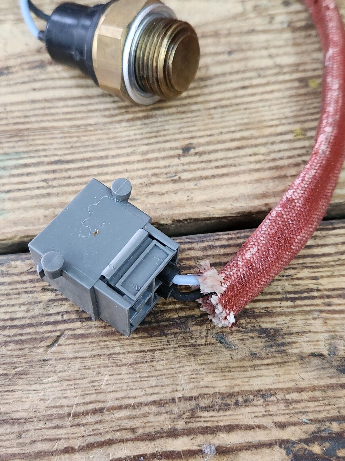 NEW Made In Italy 1990-1993 Saab 9000 Cooling Fan Switch Senor 40 86 690