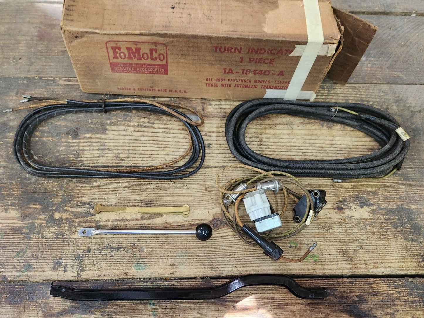 1951 Ford Passenger Car NOS ACCESSORY DIRECTIONAL TURN SIGNAL INDICATOR KIT M/T