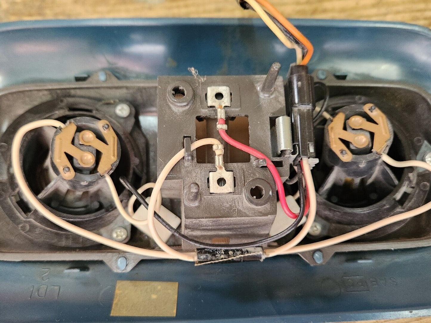 94-99 Chevy Suburban Tahoe Yukon Dome Light Map Reading OEM Blue 15725071