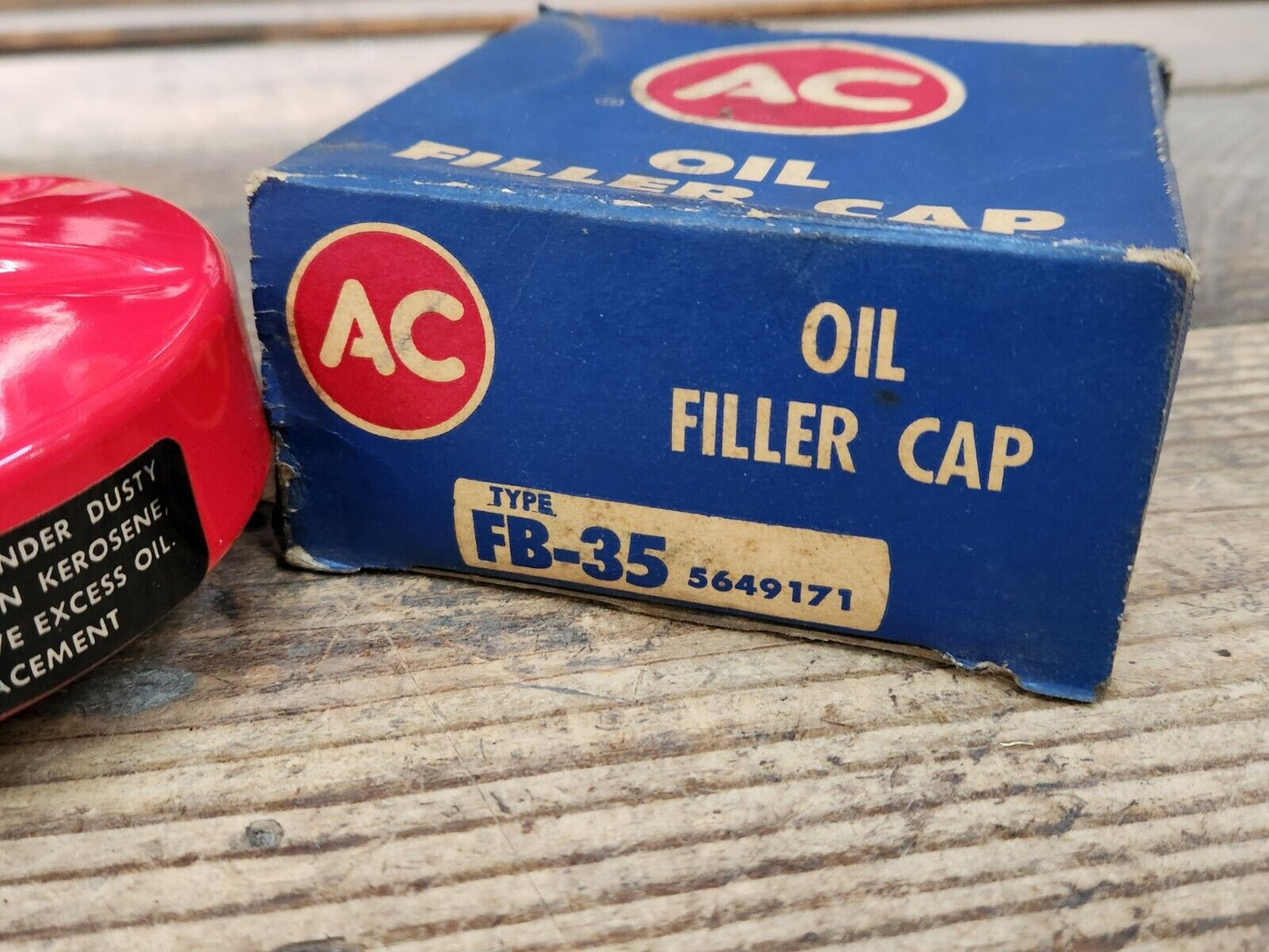 NOS OEM AC 1962 Oldsmobile Jet Fire Oil Filler Cap F85 Cutlass 88 FB35 5649171