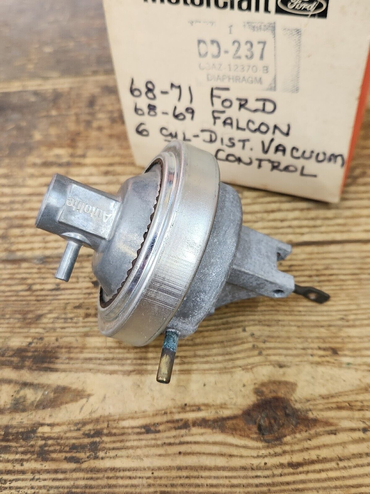 NOS OEM Ford Distributor Vacuum 1968-70 Bronco 68-71 Mustang V6 C8AZ-12370-B