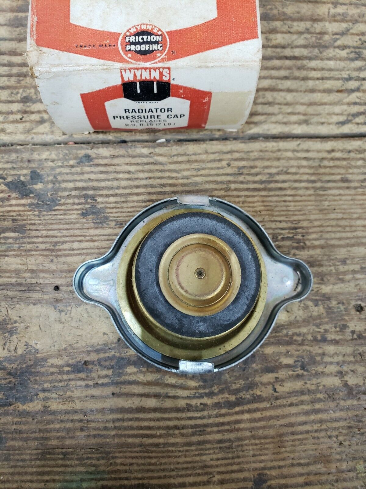 NOS Wynns Radiator Pressure Cap R-9 R-15 7lb 54-57 Chevy Pontiac 55-60 Corvette