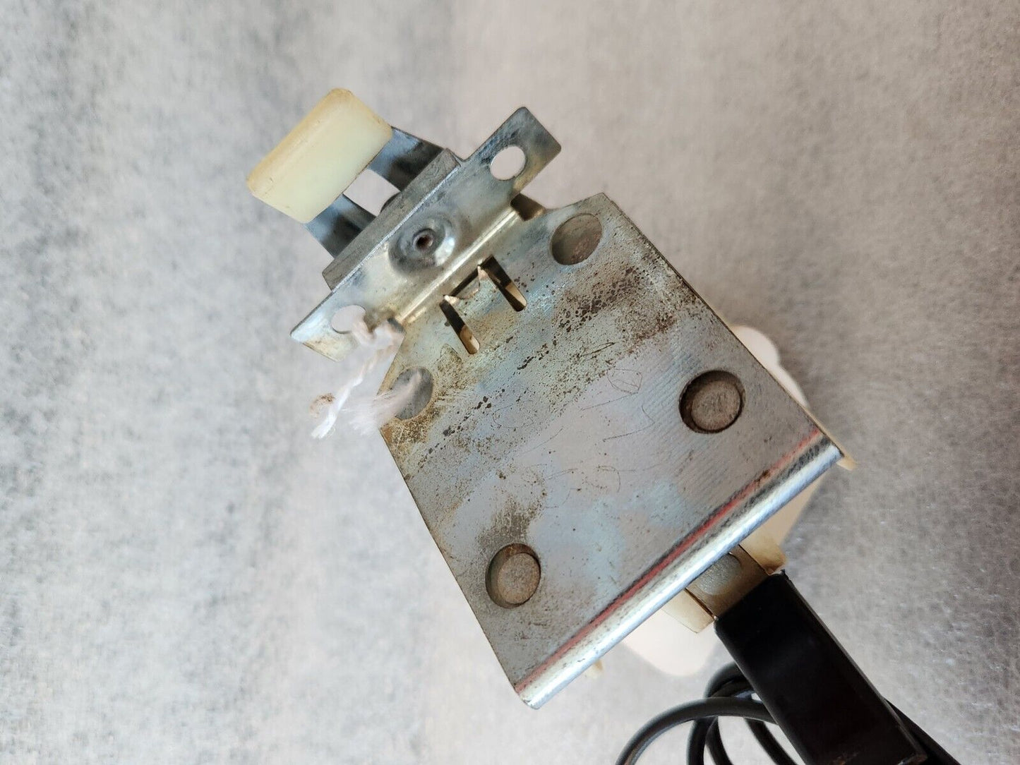1971 1972 CHEVROLET OLDSMOBILE PASSENGER CARS TRUNK LAMP LIGHT WIRE ASSY 9899624