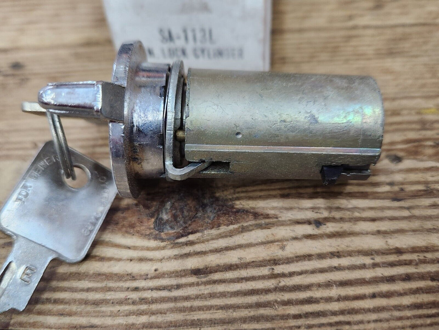 NEW NORS BUICK CADILLAC CHEVY OLDS  PONTIAC 1969  IGNITION SWITCH CYL & KEYS