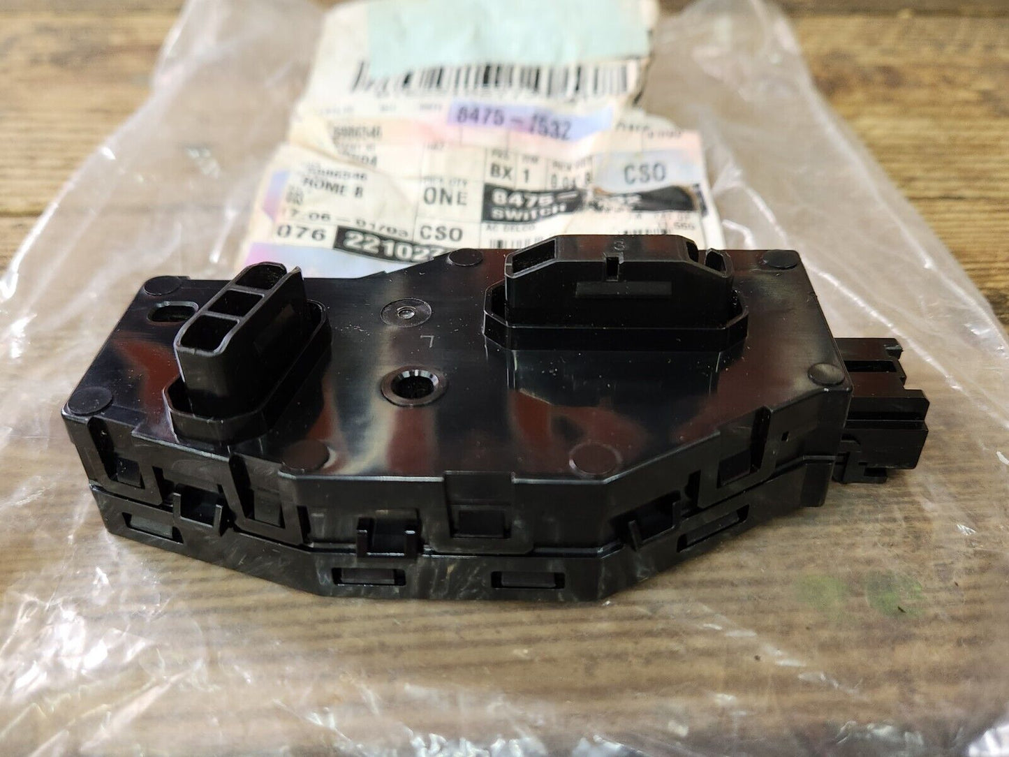 NEW OEM 2020-2023 CADILLAC CT4 CT5 DRIVER SEAT POWER ADJUSTMENT CONTROL SWITCH