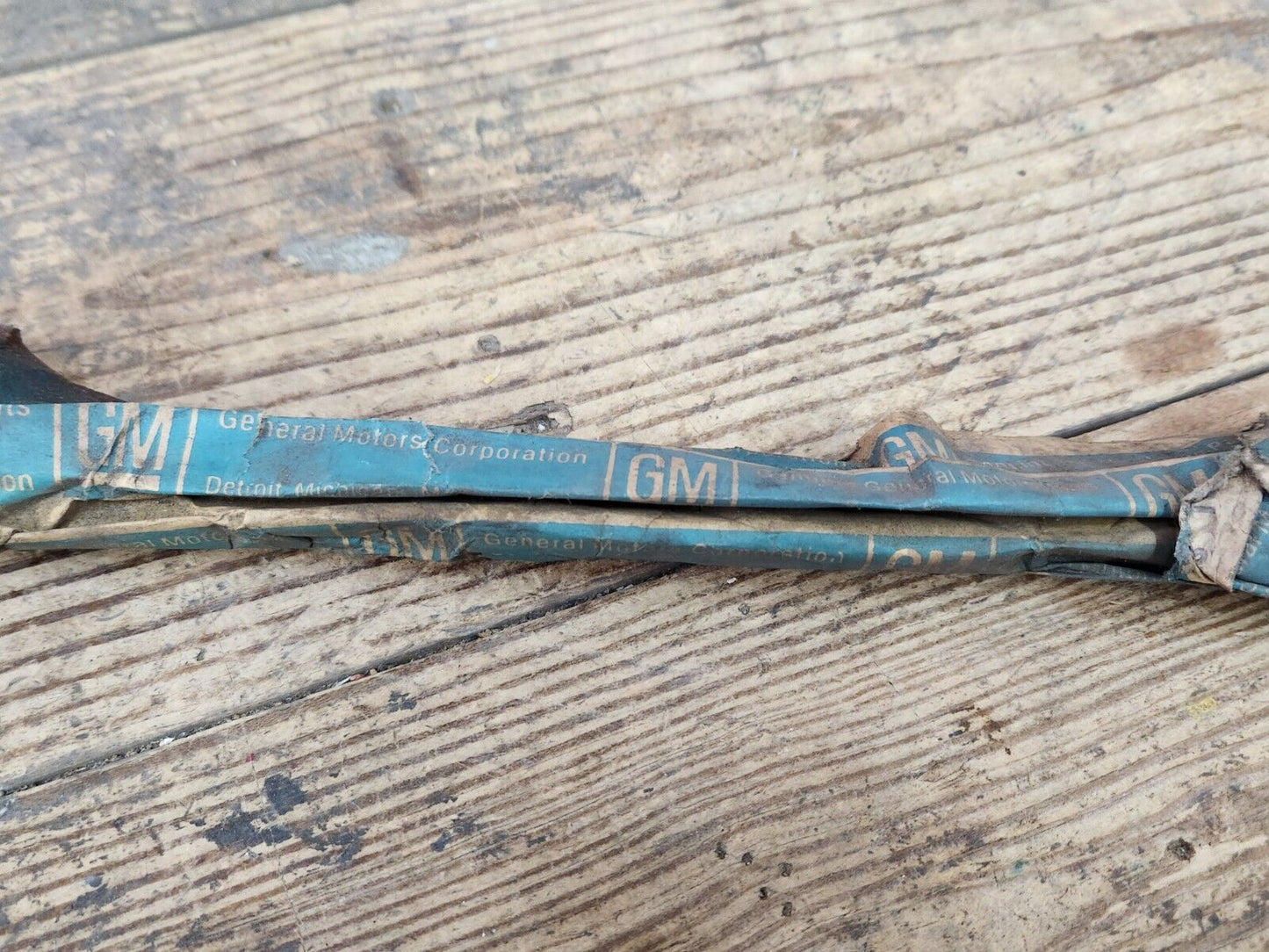 NOS 1974 X-Body CHEVY GM REAR BRAKE HOSE 9758884 Nova Omega Ventura Apollo