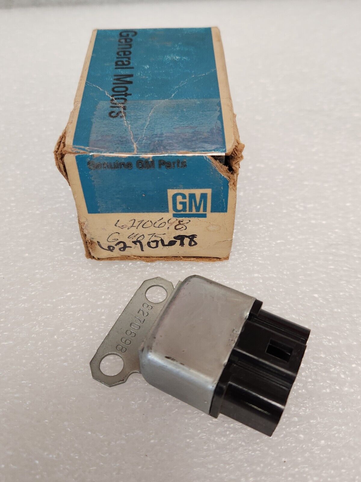 NOS GM Transmission Smog Control Spark Delay Relay  1973-1974 Corvette Chevrolet