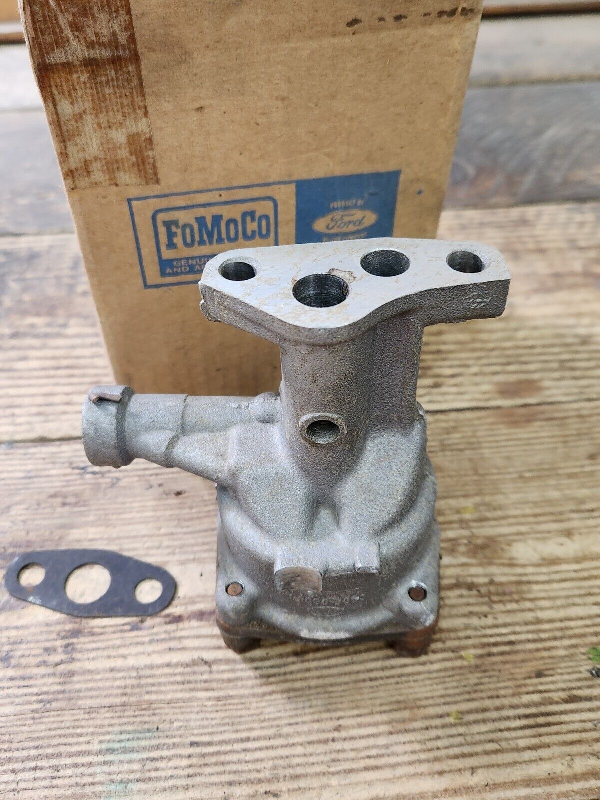 NOS OEM 1960 1961 Ford Falcon Ranchero Mercury Comet 144 170 6-CYLINDER OIL PUMP