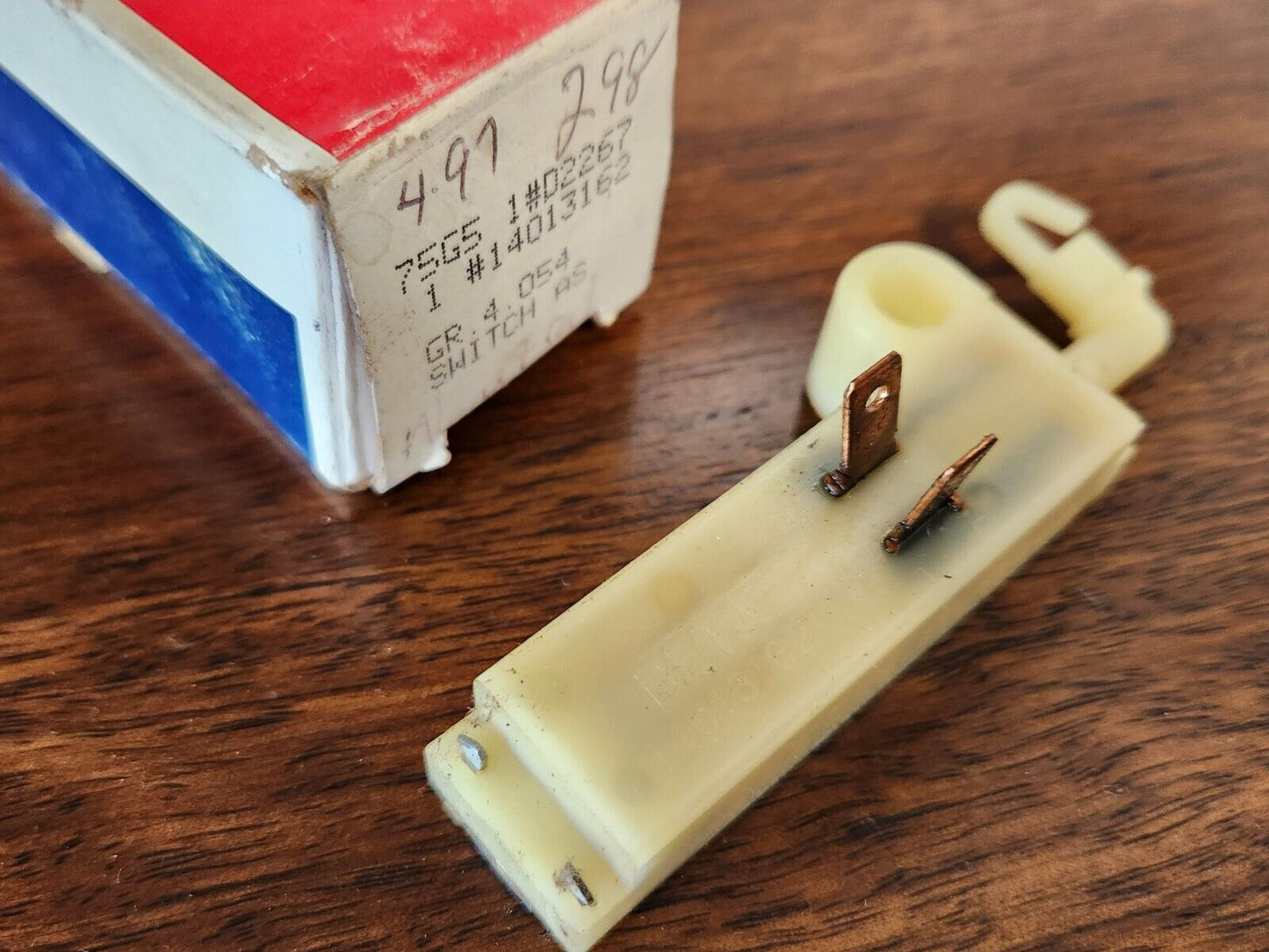 NOS 1973 BUICK 3 & 4 SPEED TRANSMISSION NEUTRAL SAFETY SWITCH D2267 14013162