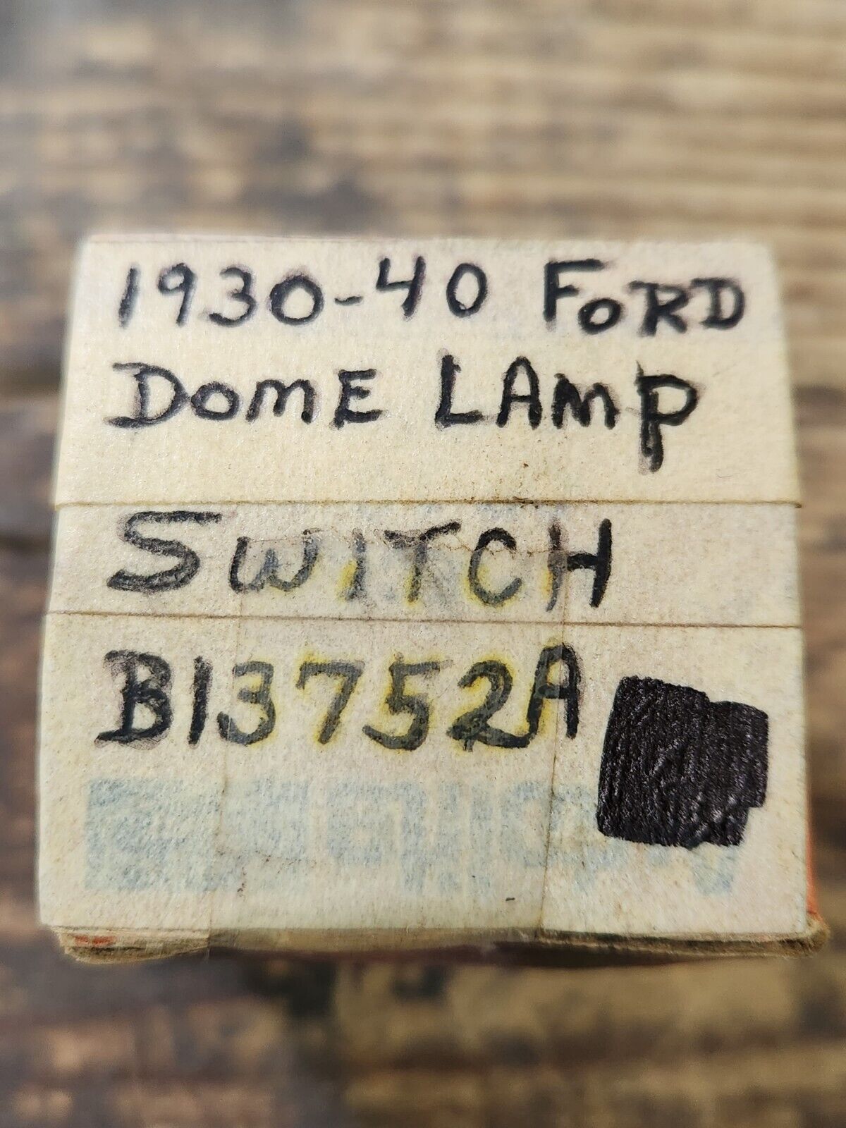 1930s 1940s 1950s FORD CHEVROLET BUICK NASH KAISER PACKARD NOS DOME LIGHT SWITCH