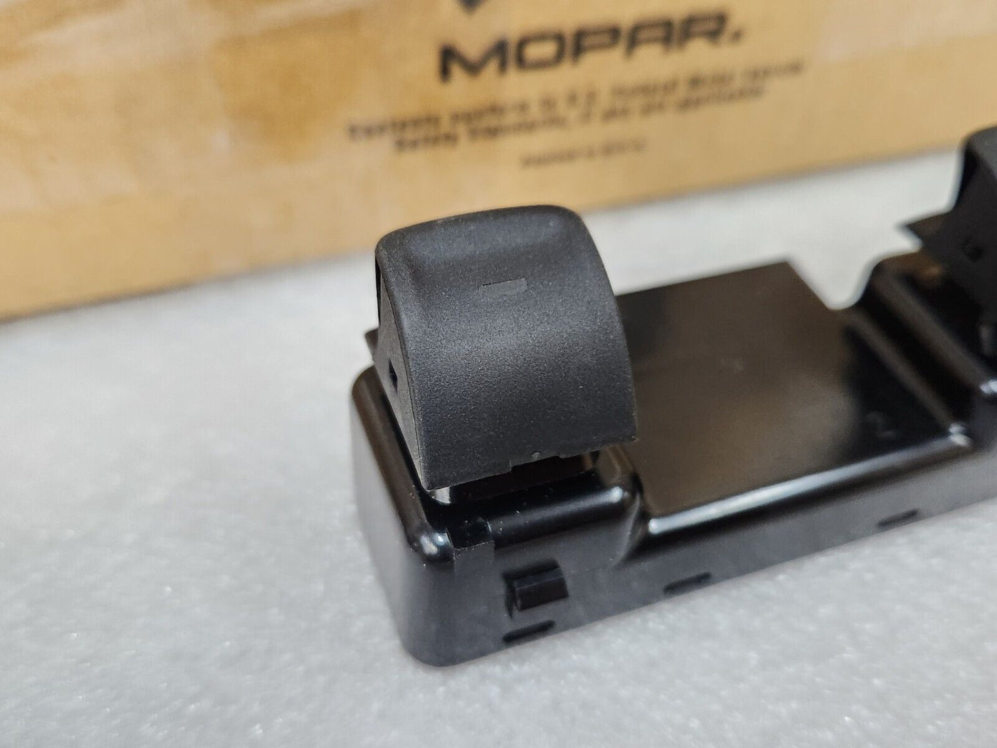 NEW OEM MOPAR 2011-2017 JEEP WRANGLER REAR CONSOLE DOOR WINDOW SWITCH 68057597AA