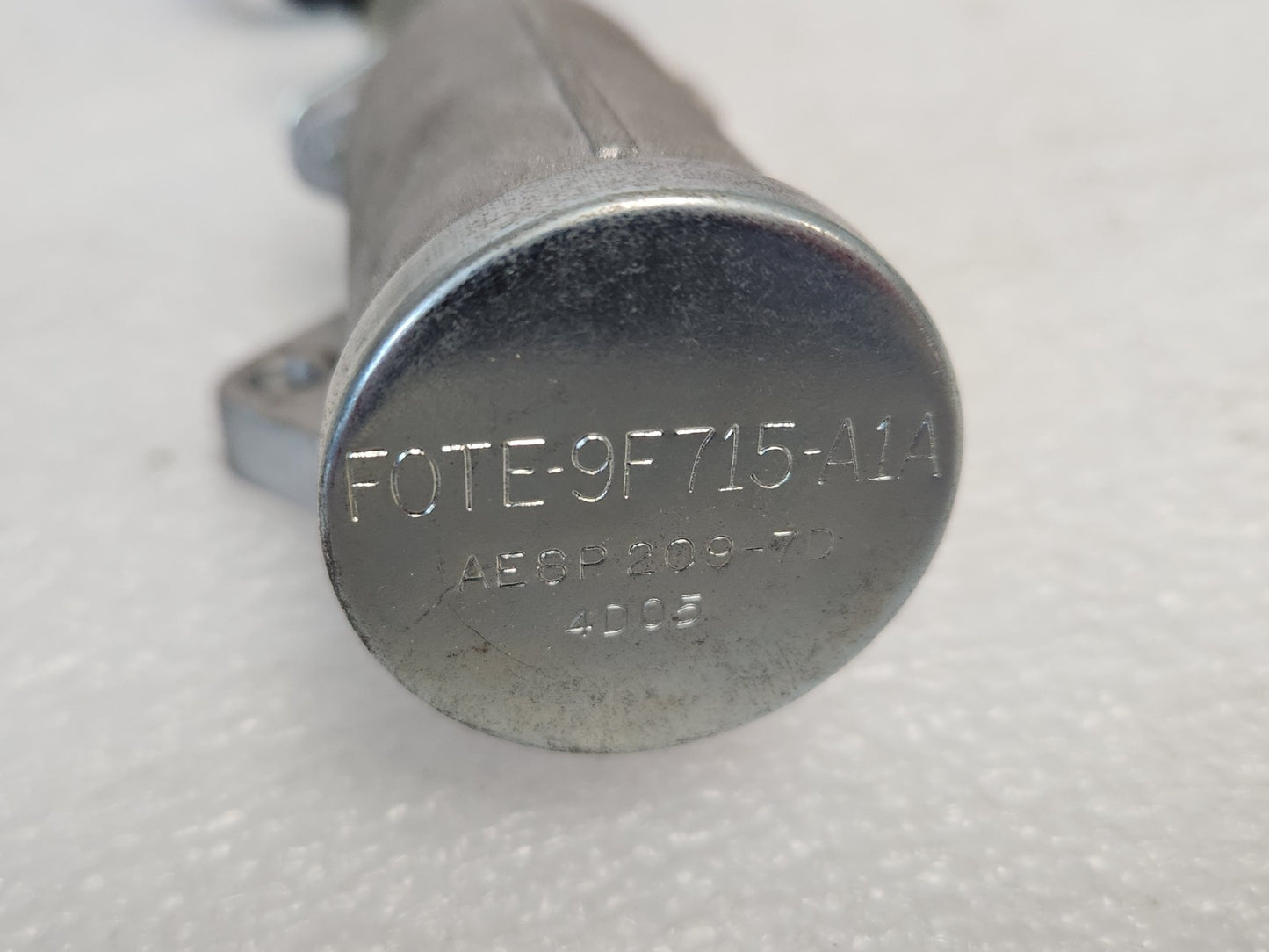 6415893