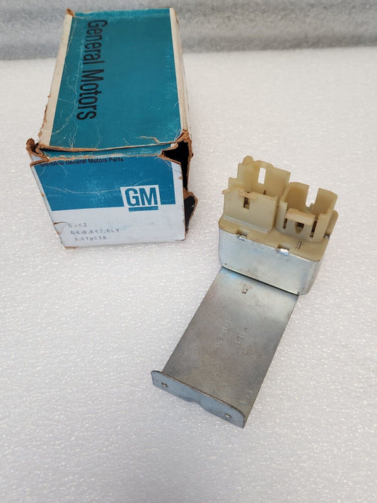 NOS OEM GM Delco Power Antenna Relay For 1978-1987 Chevy & GMC 470329