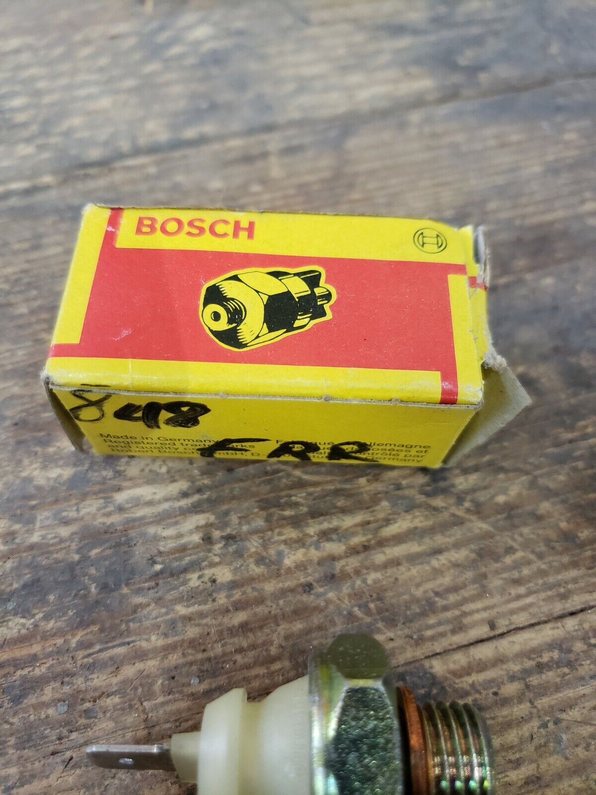 NOS NEW BOSCH 201-1303 Engine Oil Pressure Switch 1968-76 BMW 2002 2.0L-L4 OEM