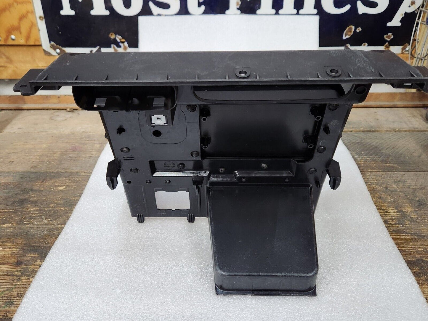 NEW 2019-23 DODGE RAM TRX BIG HORN CENTER CONSOLE MEDIA 115V USB WIRELESS BEZEL