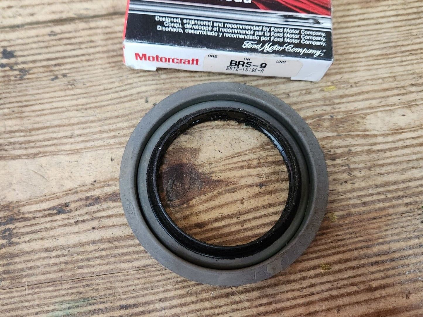 Genuine Ford Wheel Bearing Seal E6TZ-1S190-A NEW BRS-9