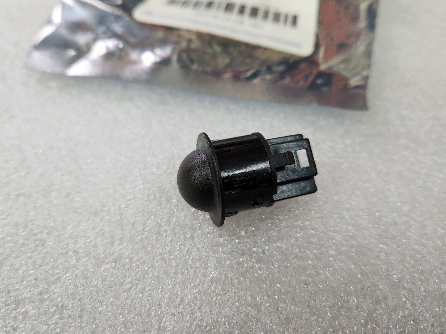 NEW OEM MOPAR 15-17 JEEP DODGE CHRYSLER TEMPERATURE SUNLOAD SENSOR 68230113AB